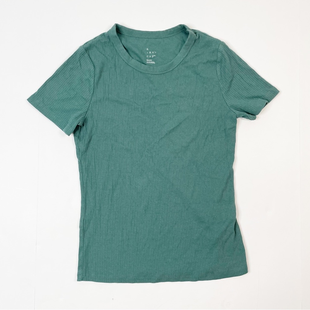 5/$25 Ribbed Green T-Shirt